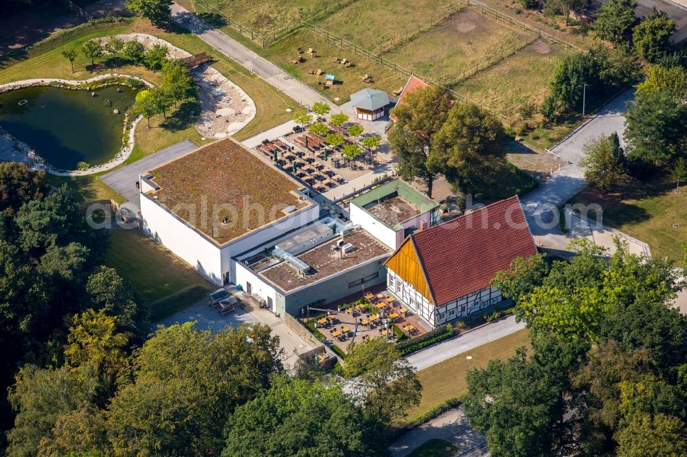 Hamm from above - Tables and benches of open-air restaurants Altes Faehrhaus in Hamm in the state North Rhine-Westphalia