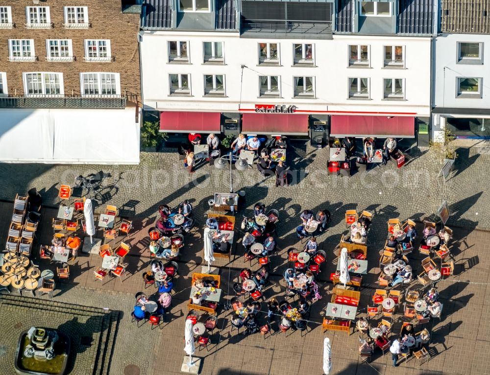 Aerial photograph Dorsten - Tables and benches of open-air restaurants in old town in Dorsten in the state North Rhine-Westphalia