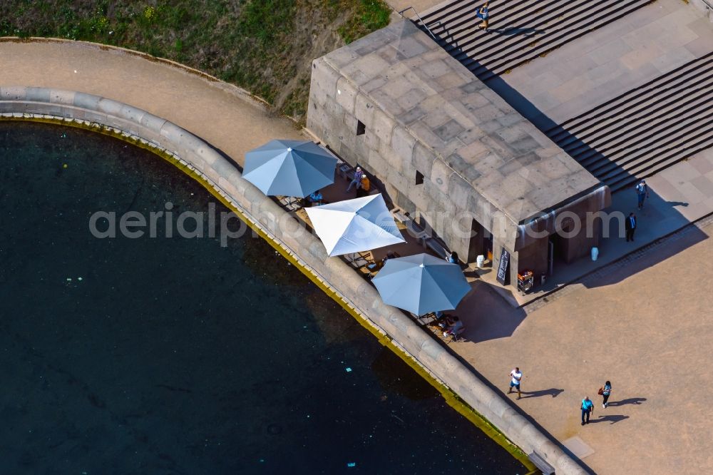 Aerial image Leipzig - Tables and benches of open-air restaurants - Bistro on Voelkerschlachtdenkmal in the district Probstheida in Leipzig in the state Saxony, Germany