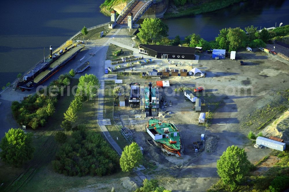 Magdeburg from above - Tables and benches of open-air restaurants Cafe Treibgut on street Werner-Heisenberg-Strasse in the district Alte Neustadt in Magdeburg in the state Saxony-Anhalt, Germany