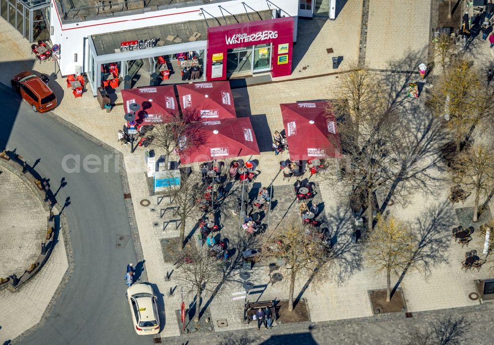 Winterberg from the bird's eye view: Tables and benches of open-air restaurants Cafe Extrablatt Winterberg Untere Pforte in Winterberg at Sauerland in the state North Rhine-Westphalia, Germany