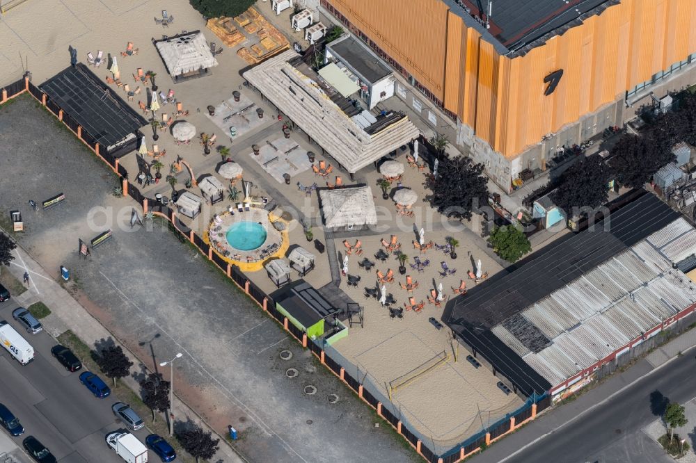 Aerial image Leipzig - Tables and benches of open-air restaurants on Eggebrechtsstrasse in the district Zentrum-Suedost in Leipzig in the state Saxony, Germany