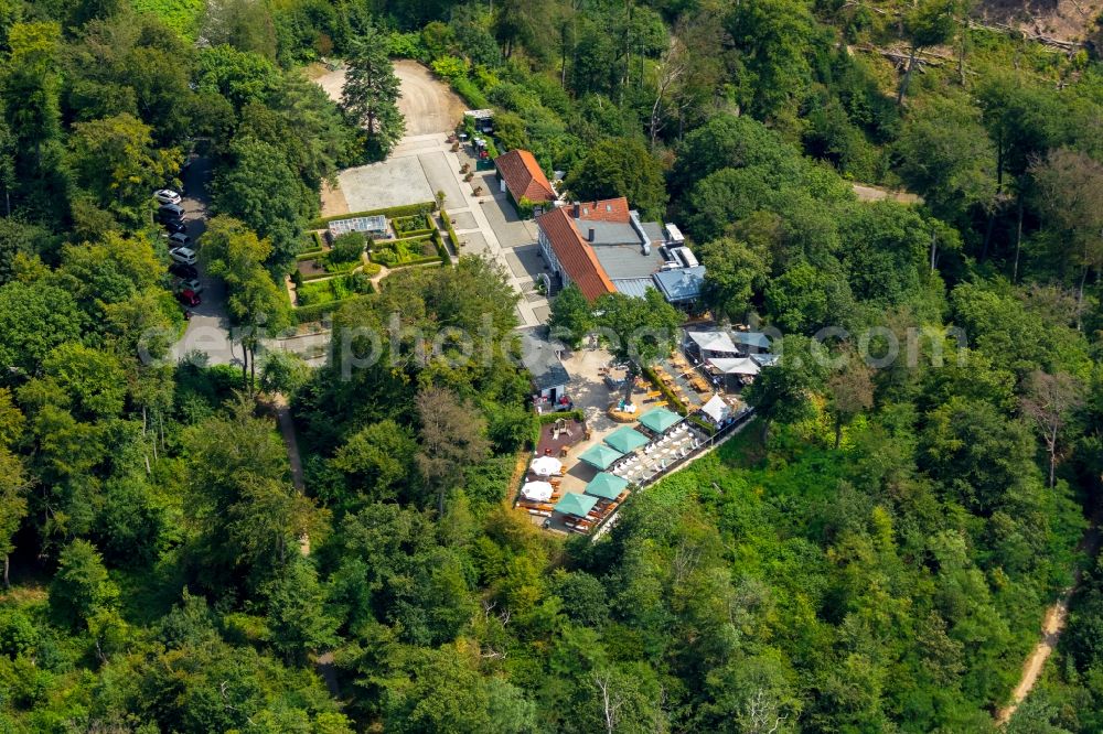 Aerial image Essen - Tables and benches of open-air restaurants Jagdhaus Schellenberg on Heisinger Strasse in Essen in the state North Rhine-Westphalia