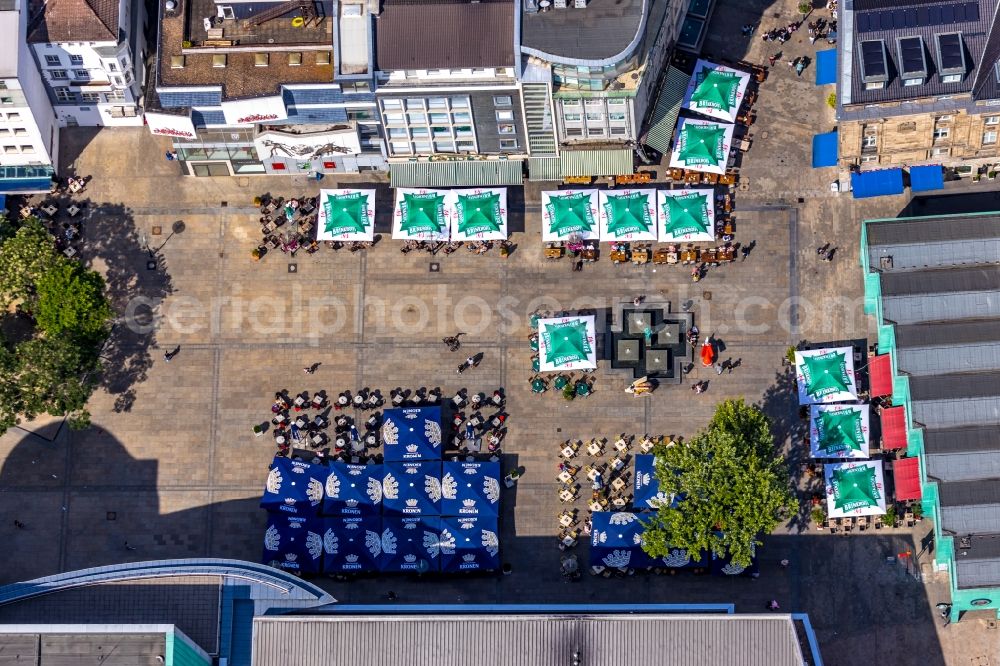 Dortmund from above - Tables and benches of open-air restaurants on Markt in Dortmund in the state North Rhine-Westphalia, Germany