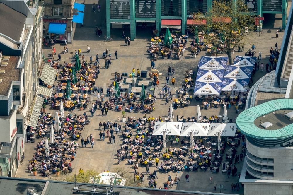 Dortmund from above - Tables and benches of open-air restaurants on place Alter Markt in Dortmund in the state North Rhine-Westphalia