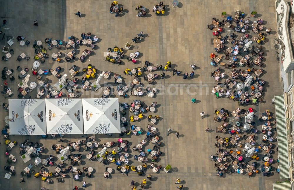 Aerial photograph Dortmund - Tables and benches of open-air restaurants on place Alter Markt in Dortmund in the state North Rhine-Westphalia