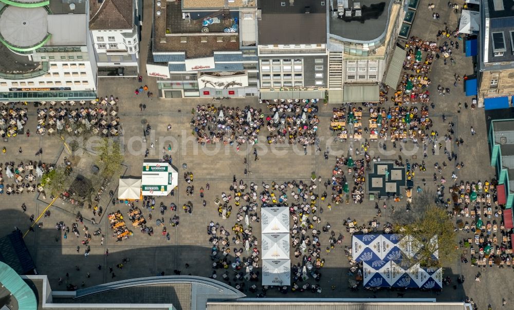 Dortmund from the bird's eye view: Tables and benches of open-air restaurants on place Alter Markt in Dortmund in the state North Rhine-Westphalia