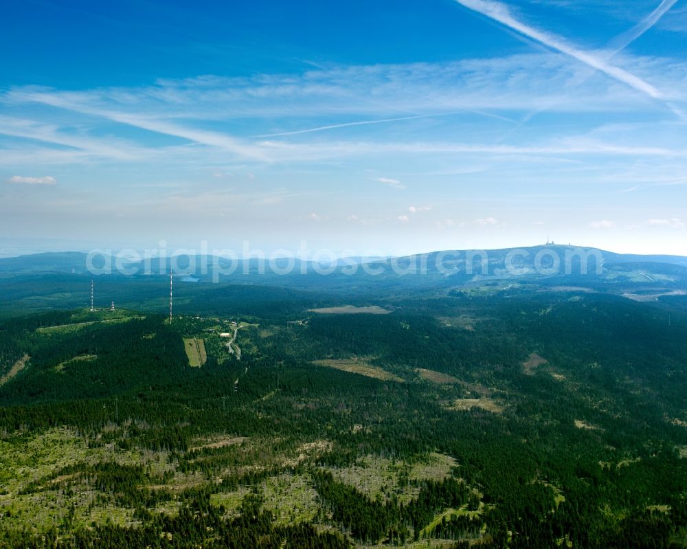 Torfhaus from the bird's eye view: Torfhaus is situated in the Harz National Park today and opened in 2009 has included a national park visitor center and a hostel for the German Youth Hostel Association. Numerous hiking trails, the Goethe Trail, which leads to the Brocken on Harz witches and part of Stieg's, and some mountain bike trails lead through Torfhaus