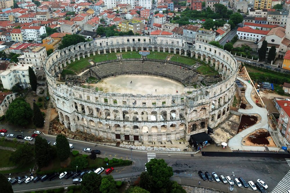 Pula from above - Tourist attraction and sightseeing Amphitheater Pula - Pulska Arena in Pula in Istirien - Istarska zupanija, Croatia