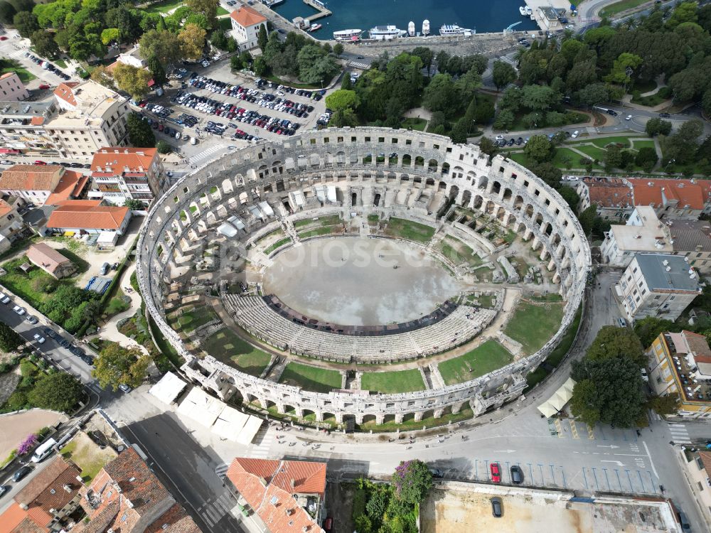 Pula from above - Tourist attraction and sightseeing Amphitheater Pula - Pulska Arena in Pula in Istirien - Istarska zupanija, Croatia