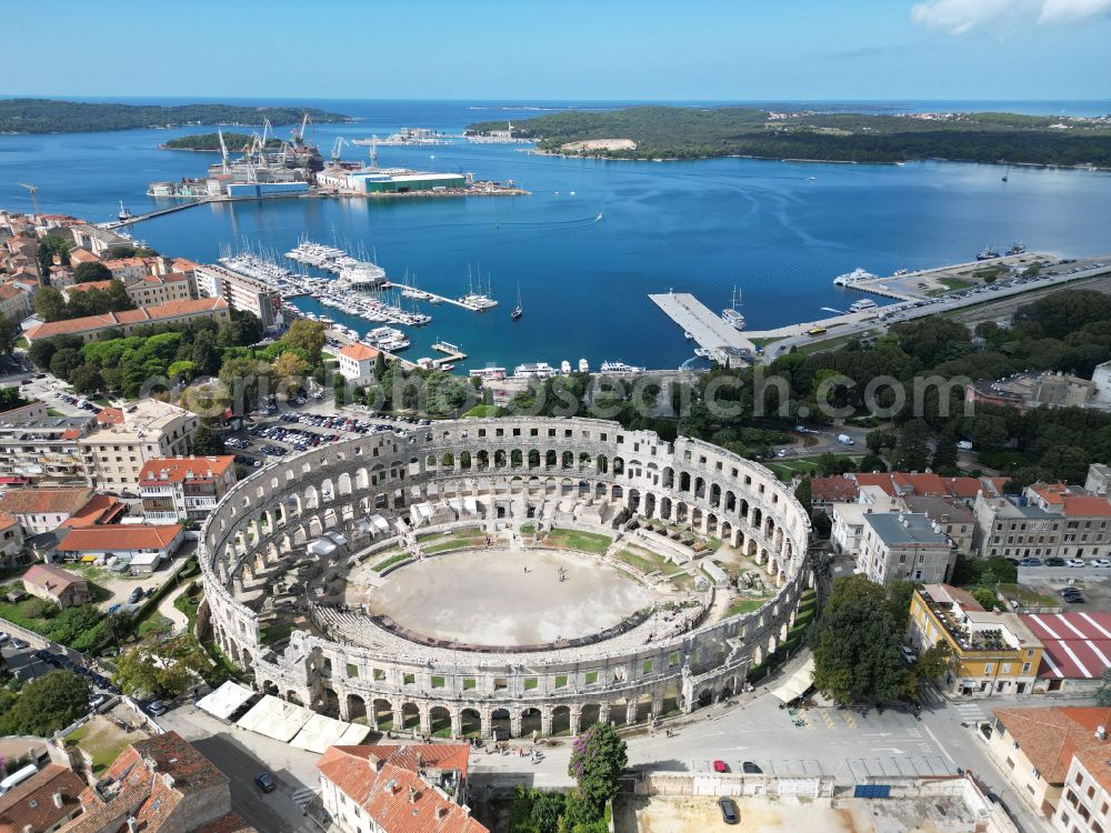 Aerial image Pula - Tourist attraction and sightseeing Amphitheater Pula - Pulska Arena in Pula in Istirien - Istarska zupanija, Croatia