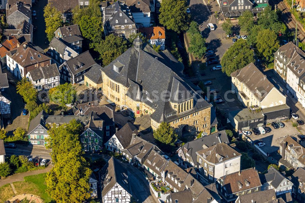 Velbert from the bird's eye view: Tourist attraction and sightseeing Historisches Buergerhaus Langenberg on Hauptstrasse in the district Langenberg in Velbert in the state North Rhine-Westphalia, Germany