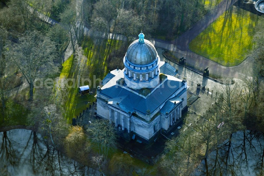 Aerial image Dessau - Tourist attraction and sightseeing Mausoleum Dessau in Tierpark in the district Ziebigk in Dessau in the state Saxony-Anhalt, Germany