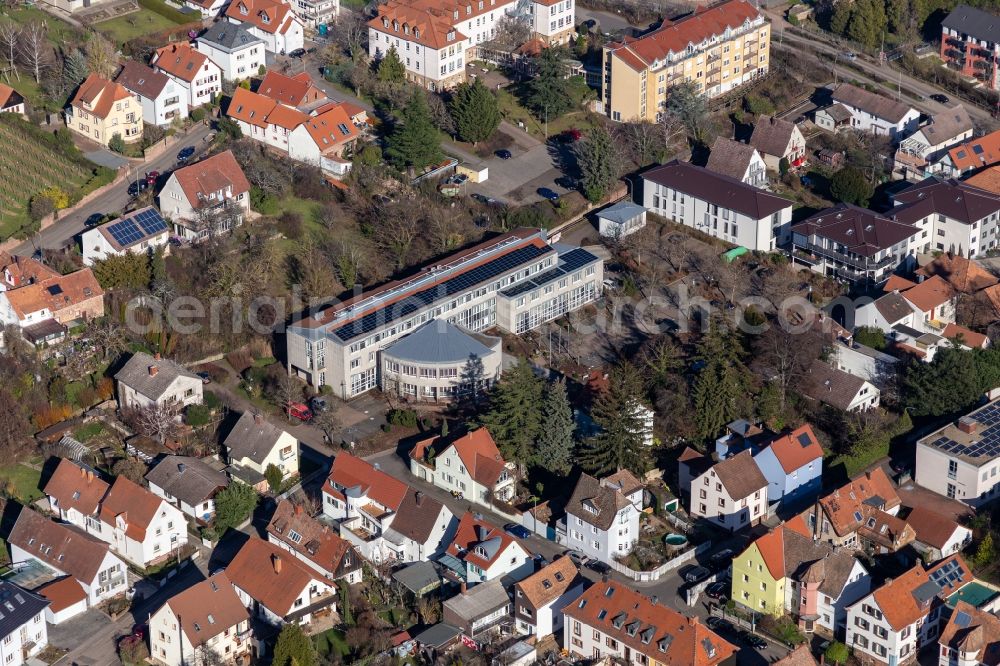 Edenkoben from the bird's eye view: Tourist info Tourismusbuero Suedliche Weinstrasse Edenkoben in Edenkoben in the state Rhineland-Palatinate, Germany