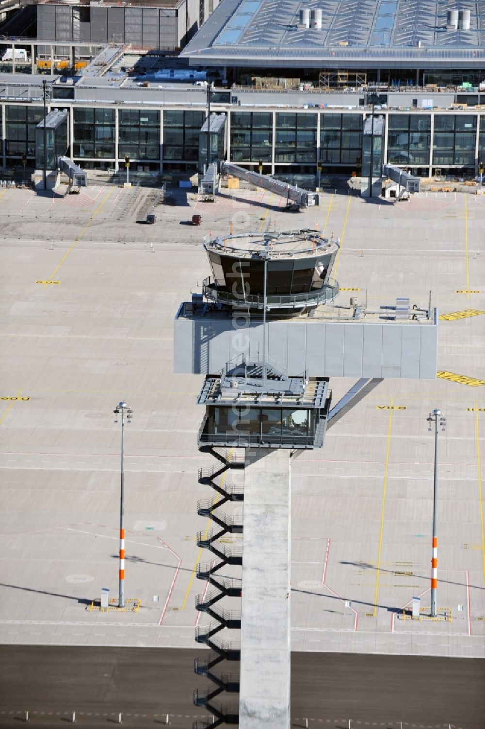 Schönefeld from the bird's eye view: Tower of DFS German Air Traffic Control GmbH on the runways of the BER Airport in Schoenefeld in Brandenburg