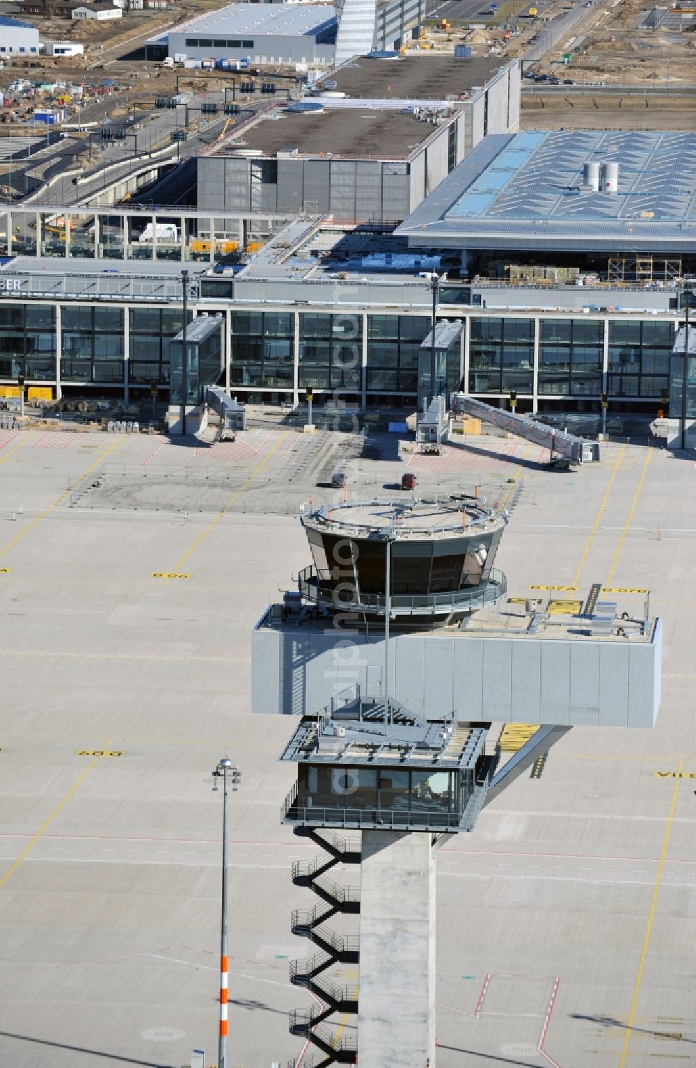 Aerial image Schönefeld - Tower of DFS German Air Traffic Control GmbH on the runways of the BER Airport in Schoenefeld in Brandenburg