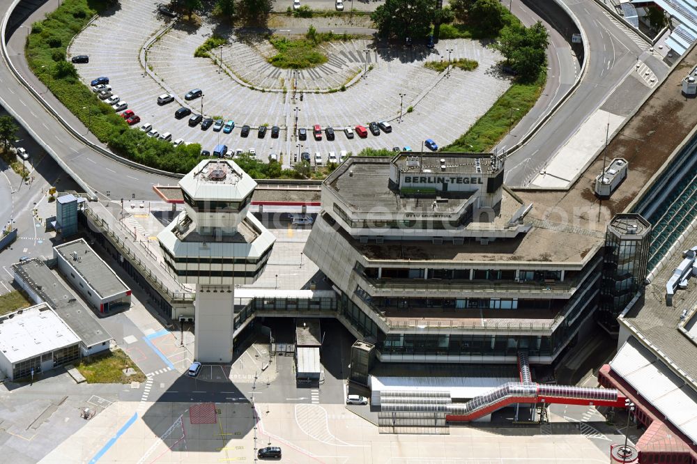 Aerial photograph Berlin - Tower of the decommissioned airport in the district of Tegel in Berlin, Germany