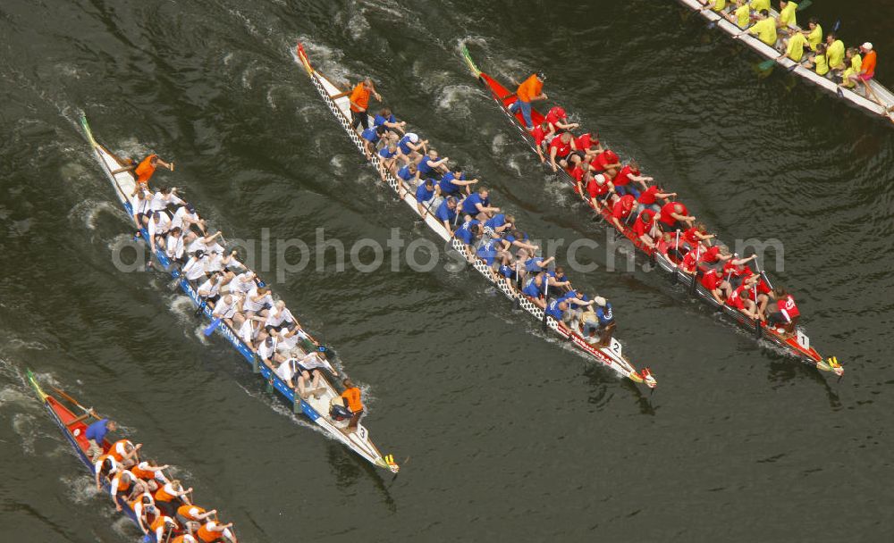 Aerial image Witten - Blick auf ein Trainingscamp für Drachenbootrennen auf der Ruhr. The training camp for dragon boat races on the Ruhr.