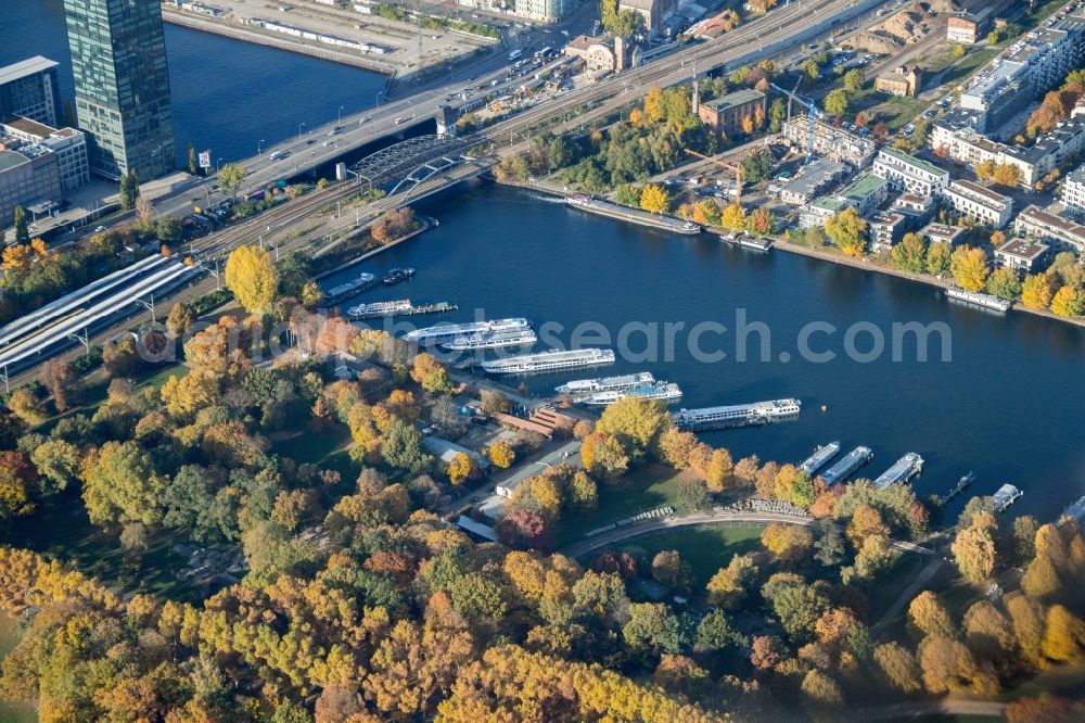 Aerial photograph Berlin - Treptower Hafen der Stern und Kreis in Berlin in Germany