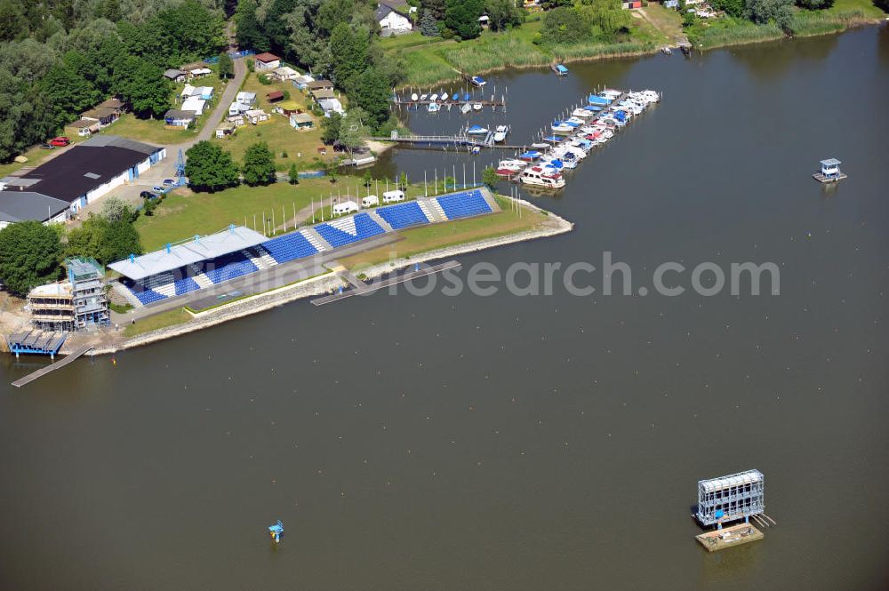 Brandenburg from above - Tribüne der Regattastrecke Beetzsee bei Brandenburg an der Havel. Die Strecke ist für Ruderboote, Kanus und Drachenboot gedacht und wird ausgebaut, damit mehr Boote zeitgleich an Wettkämpfen teilnehmen können. The terrace of the regatta course Beetzsee, which is going to be enlarged. It is meant to be used by skiffs, canoes and dragonboats.