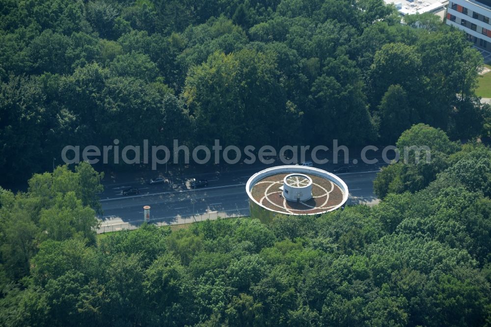 Aerial image Chemnitz - Drinking water reservoir at Kuechwald Park in Chemnitz in the state of Saxony. The 22 m high tower has a stainless steel facade