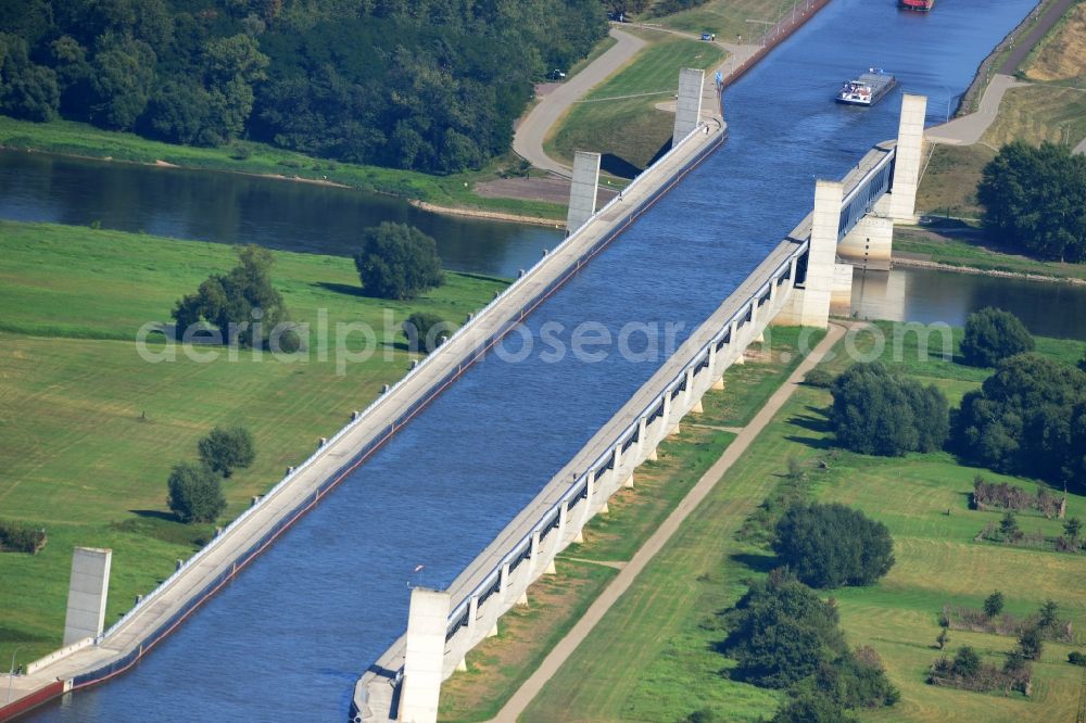 Aerial image Hohenwarthe - Trough bridge from the Mittelland Canal over the River Elbe to the Elbe-Havel Canal to the waterway intersection with MD Hohenwarthe in Saxony-Anhalt