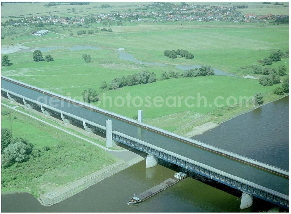 Aerial image Hohenwarthe - Trough bridge from the Mittelland Canal over the River Elbe to the Elbe-Havel Canal to the waterway intersection with MD Hohenwarthe in Saxony-Anhalt