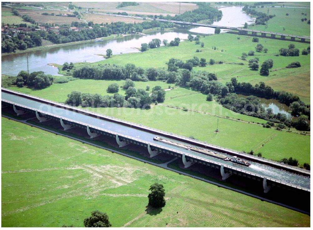 Aerial image Hohenwarthe - Trough bridge from the Mittelland Canal over the River Elbe to the Elbe-Havel Canal to the waterway intersection with MD Hohenwarthe in Saxony-Anhalt