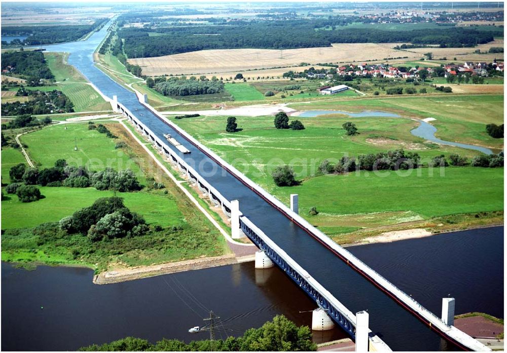 Hohenwarthe from above - Trough bridge from the Mittelland Canal over the River Elbe to the Elbe-Havel Canal to the waterway intersection with MD Hohenwarthe in Saxony-Anhalt