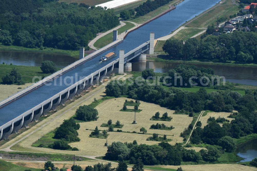 Hohenwarthe from above - Trough bridge from the Mittelland Canal over the River Elbe to the Elbe-Havel Canal to the waterway intersection in Hohenwarthe in Saxony-Anhalt