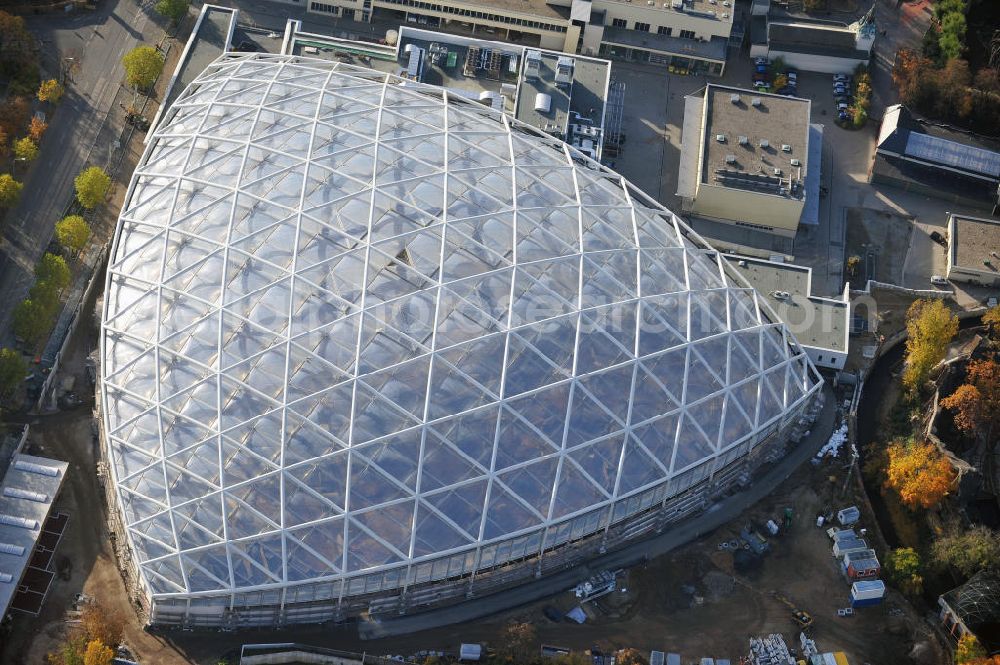 Aerial image Leipzig - Blick auf den Neubau der Riesentropenhalle Gondwanaland im Zoo Leipzig. In der Erlebniswelt wird die Urzeit lebendig als Afrika, Südamerika und Teile Asiens noch eine gemeinsame Landmasse bildeten. Die Eröffnung ist für 2011 geplant. View of the new construction of the giant tropical hall Gondwanaland in the Leipzig Zoo. The opening is planned for 2011.