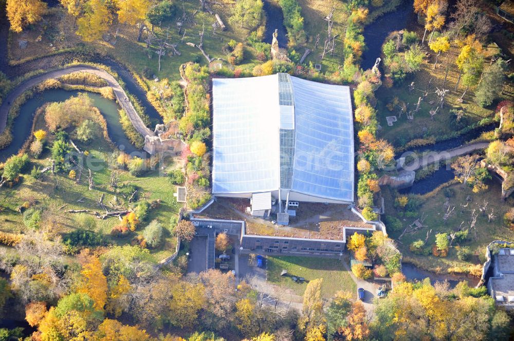 Leipzig from above - Blick auf den Neubau der Riesentropenhalle Gondwanaland im Zoo Leipzig. In der Erlebniswelt wird die Urzeit lebendig als Afrika, Südamerika und Teile Asiens noch eine gemeinsame Landmasse bildeten. Die Eröffnung ist für 2011 geplant. View of the new construction of the giant tropical hall Gondwanaland in the Leipzig Zoo. The opening is planned for 2011.