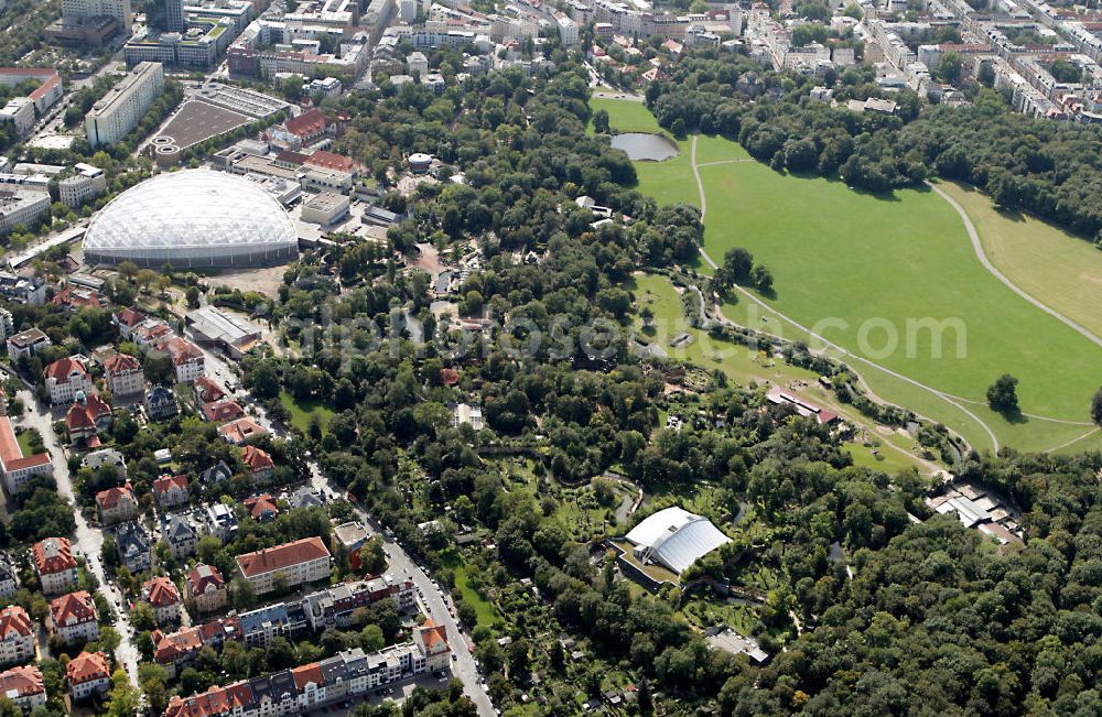 Leipzig from the bird's eye view: Blick auf den Neubau der Riesentropenhalle Gondwanaland im Zoo Leipzig. In der Erlebniswelt wird die Urzeit lebendig als Afrika, Südamerika und Teile Asiens noch eine gemeinsame Landmasse bildeten. Die Eröffnung ist für 2011 geplant. View of the new construction of the giant tropical hall Gondwanaland in the Leipzig Zoo. The opening is planned for 2011.