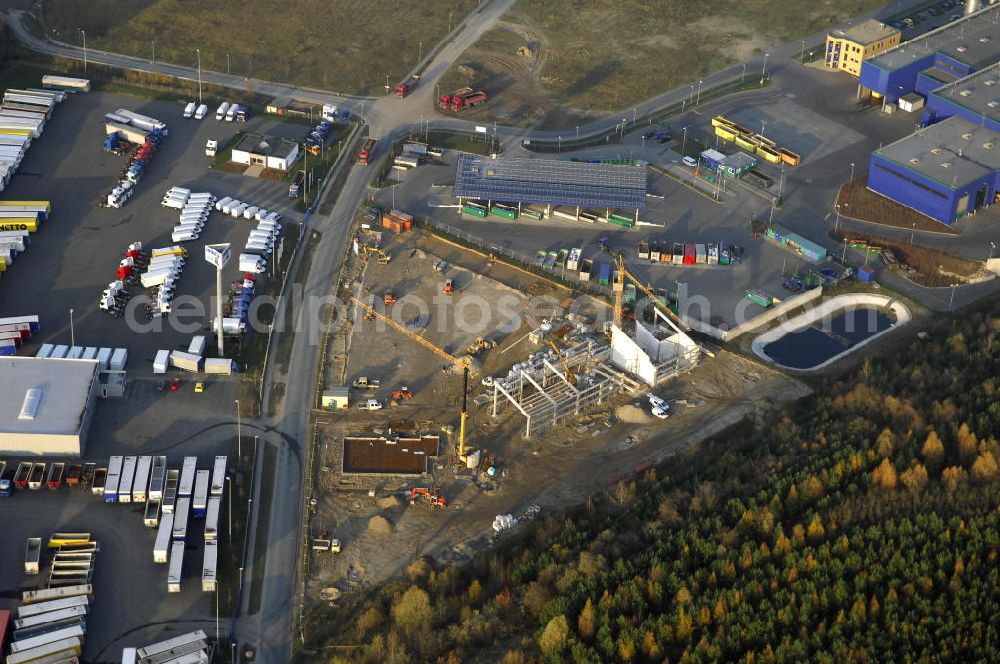 Aerial photograph KÖNIGS-WUSTERHAUSEN - Blick auf die Erweiterungsbaustelle des TruckStore Berlin-Brandenburg an der Robert-Guthmann-Str. 7 in 15713 Königs Wusterhausen am südlichen Berliner Ring an der A10.