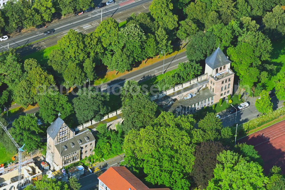 Köln from the bird's eye view: Tower building Blaue Funken Turm (Sachsenturm) remains of the former, historic city wall on the street Blaue-Funken-Weg in the Altstadt district of Cologne in the federal state of North Rhine-Westphalia, Germany