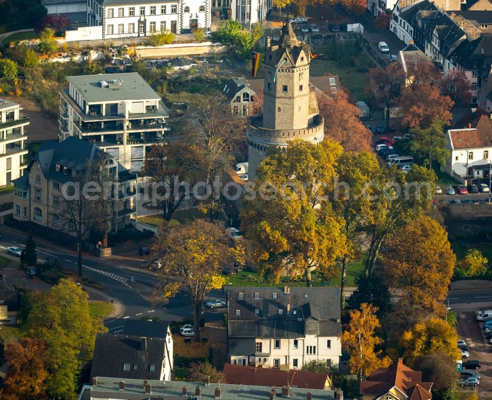 Andernach from the bird's eye view: Tower building Runder Turm the rest of the former historic city walls in Andernach in the state Rhineland-Palatinate