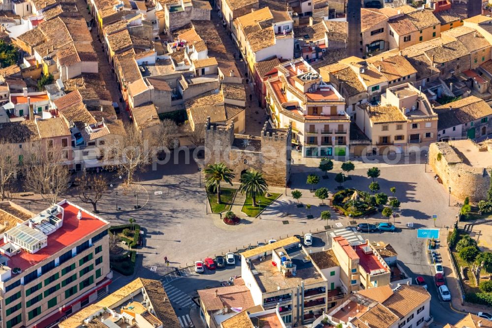 Aerial photograph Alcudia - Tower building of Stadttores Porta del Moll the rest of the former historic city walls in Alcudia in Balearische Insel Mallorca, Spain