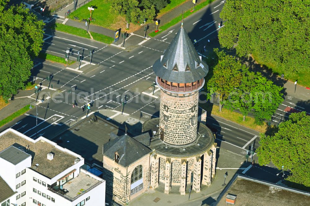 Aerial image Köln - Tower building Ulrepforte the rest of the former historic city walls on street Sachsenring in the district Altstadt in Cologne in the state North Rhine-Westphalia, Germany