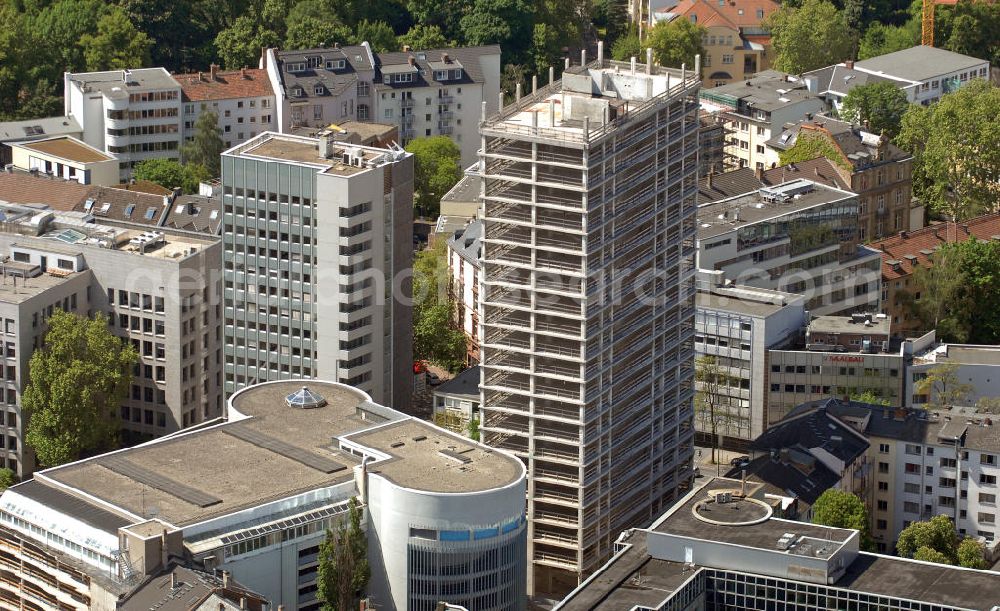 Frankfurt am Main from the bird's eye view: Blick auf das entkernte Gebäude des ehemaligen Turm-Centers an der Eschersheimer Landstraße. Es befindet sich momentan im Besitz der LBBW Immobilien Gmbh. Die Zukunft des Gebäudes ist noch unklar. View of the gutted building of the former Turmcenter. It is currently owned by the LBBW Immobilien Gmbh. The future of the building is still unclear.