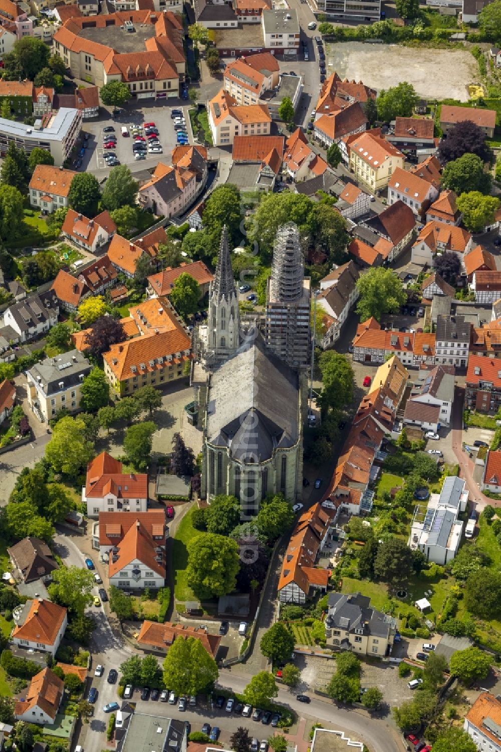 Aerial photograph Soest - Tower of the Church Sankt Maria in Soest in North Rhine-Westphalia