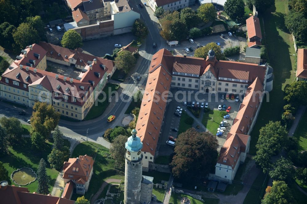 Arnstadt from the bird's eye view: Tower and remains of the ruins of the palace grounds of the former castle Schlossruine Neideck in Arnstadt in the state Thuringia