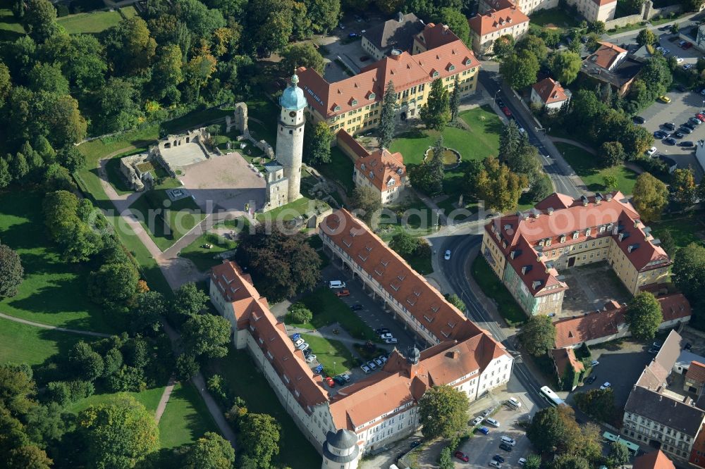 Aerial photograph Arnstadt - Tower and remains of the ruins of the palace grounds of the former castle Schlossruine Neideck in Arnstadt in the state Thuringia