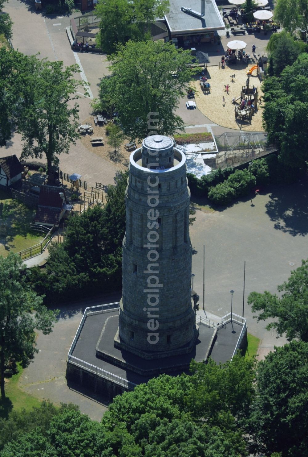 Aerial image Bochum - Tower building of the Bismarck tower - observation tower in Bochum in the state North Rhine-Westphalia