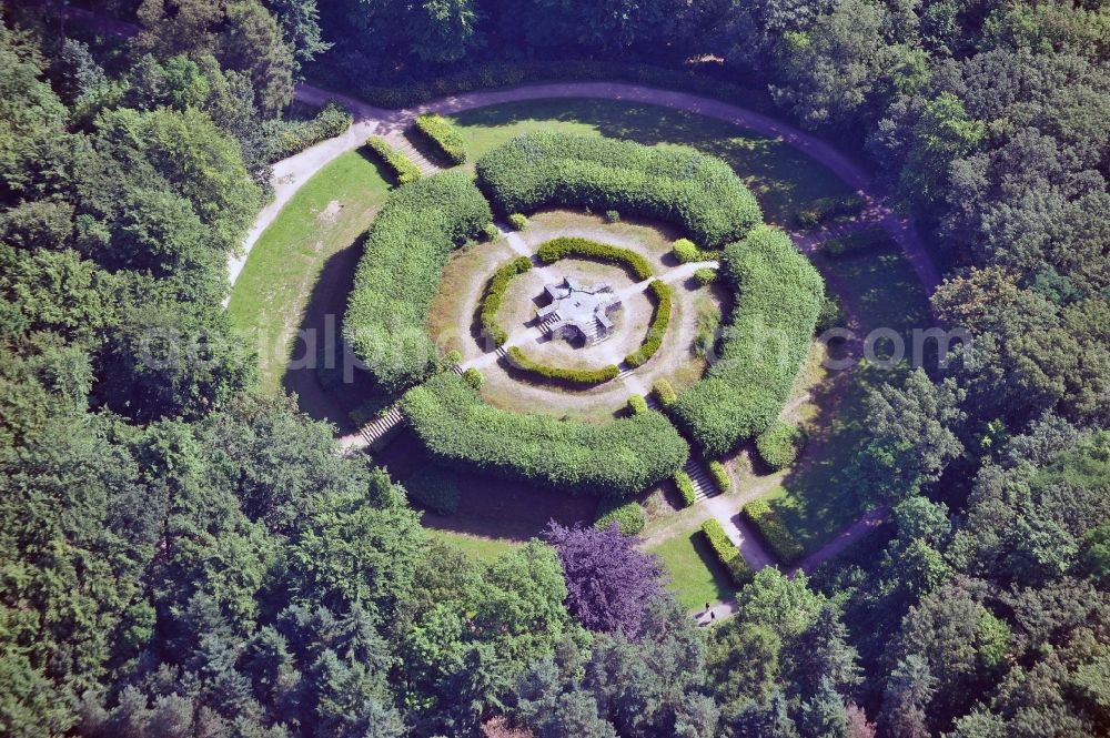 Hamburg from above - View of the mountain in the park tooting public park in Hamburg Altona - Bahr field. Today's 205-acre public park in Altona Bahrenfeld is Hamburg's largest public park, the core area since September 2002 is listed