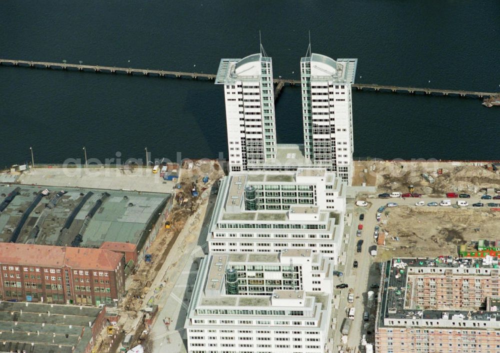 Aerial image Berlin - Treptow - Twin-Towers-Bürohausbau in Berlin-Treptow.