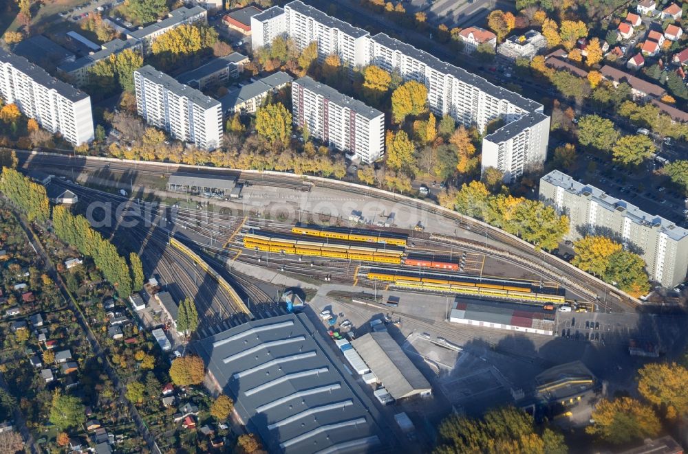 Aerial photograph Berlin - Operating workshop Friedrichsfelde for metro trains of the BVG in Berlin - Lichtenberg. The depot station near Franz Mett Strasse is used for minor maintenance and repair works on the subway trains