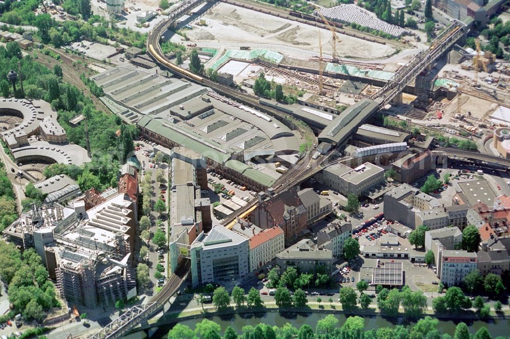 Berlin from above - View of aboveground metro station Gleisdreieck in Berlin - Kreuzberg. The area surrounding the railway station was developed into a city park