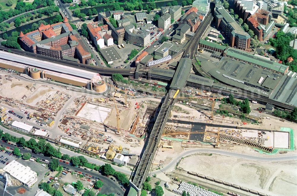 Berlin from above - View of aboveground metro station Gleisdreieck in Berlin - Kreuzberg. The area surrounding the railway station was developed into a city park