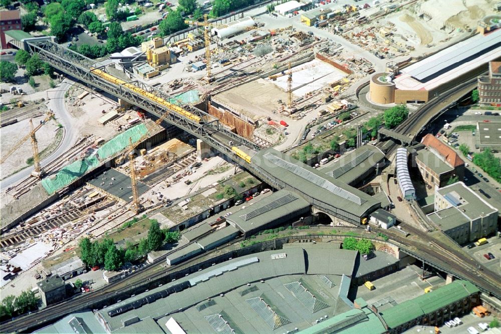 Berlin from the bird's eye view: View of aboveground metro station Gleisdreieck in Berlin - Kreuzberg. The area surrounding the railway station was developed into a city park