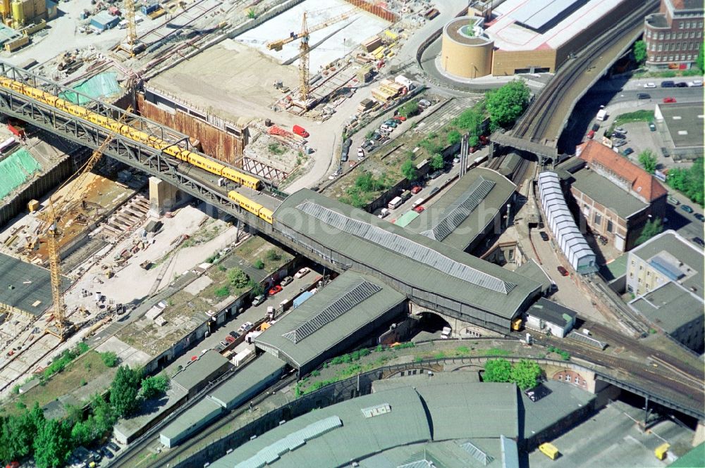 Aerial image Berlin - View of aboveground metro station Gleisdreieck in Berlin - Kreuzberg. The area surrounding the railway station was developed into a city park